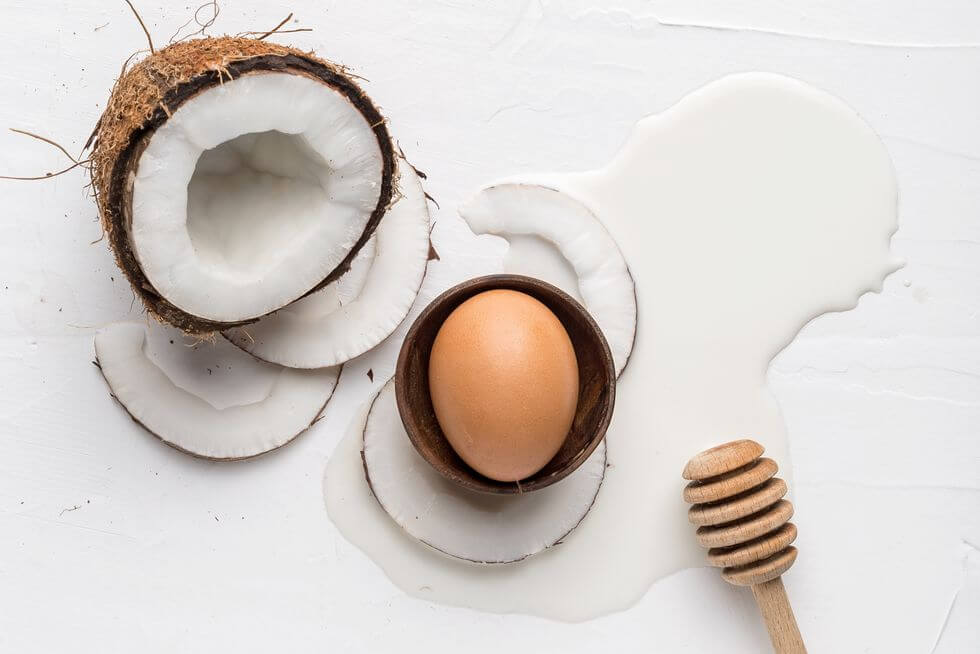 Công thức dầu dừa và trứng gà giúp tóc mọc nhanh, tăng độ bóng và độ đàn hồi