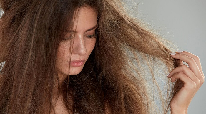 Gội đầu nhiều có tốt không - gội đầu quá nhiều có thể dẫn đến tình trạng tóc bị khô